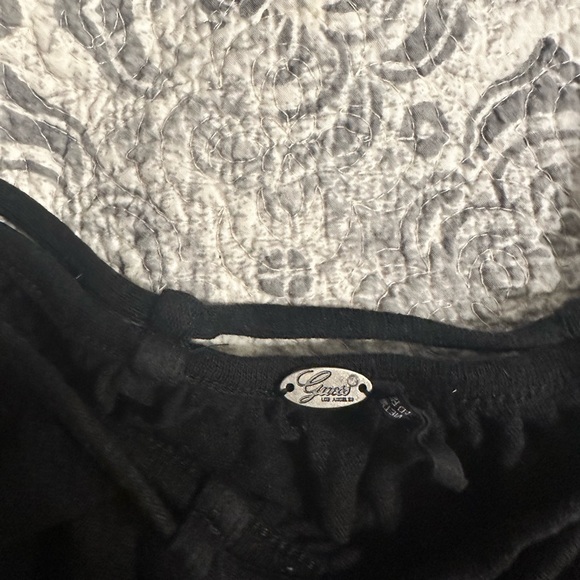 Vintage Guess fitted one sleeve black shirt. With arm strap - Picture 4 of 4